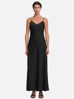 Timeless Slip - Black